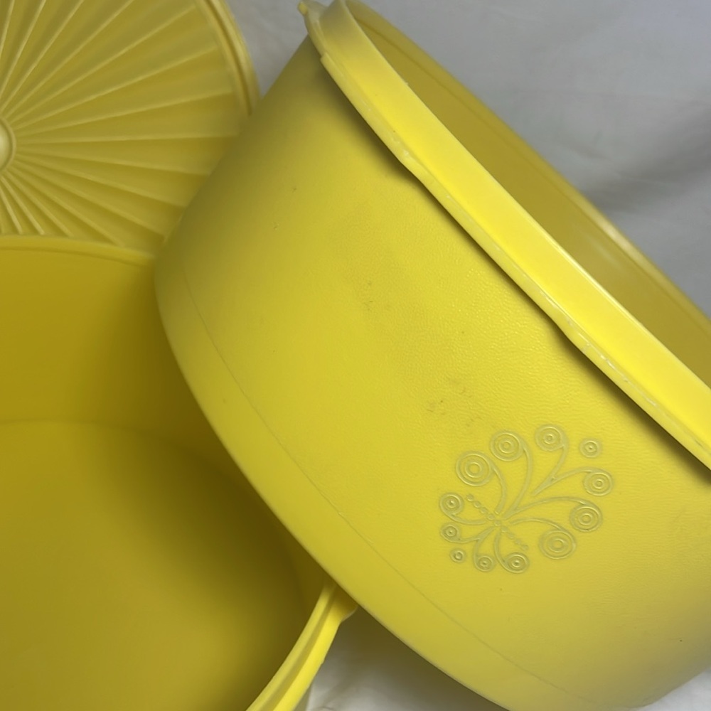 🎉TAKE $10 OFF! 2 Vintage Tupperware - Picture 7 of 7